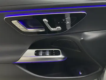 E 220 d AVA DISTR AHK KEY MEMO DIGITAL LIGHT 360