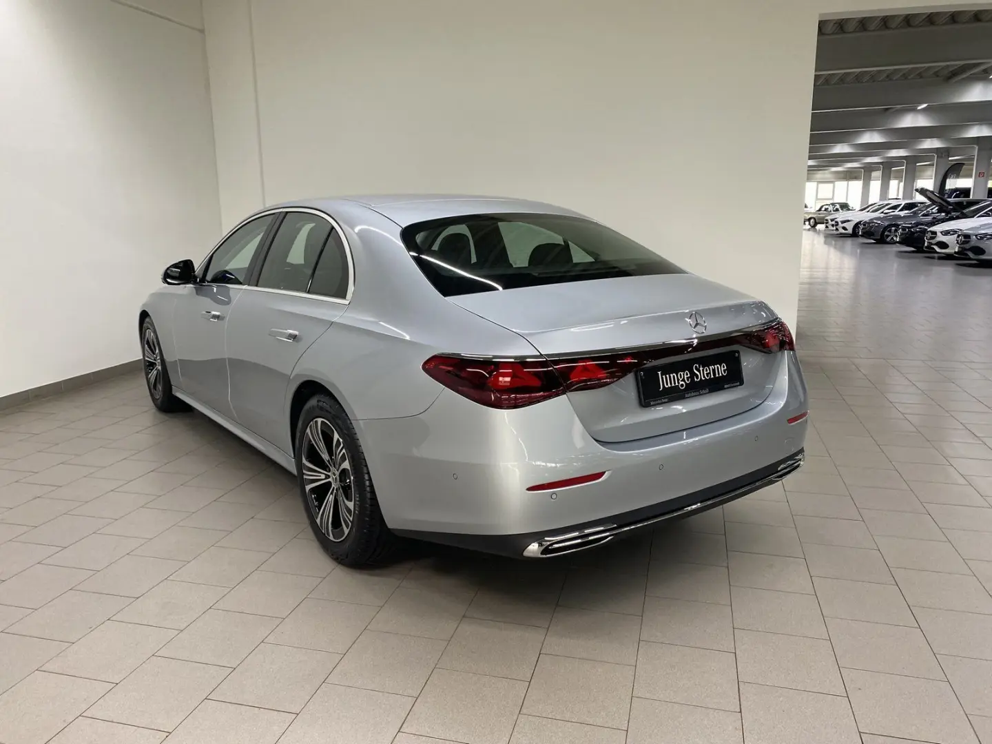 E 220 d AVA DISTR AHK KEY MEMO DIGITAL LIGHT 360