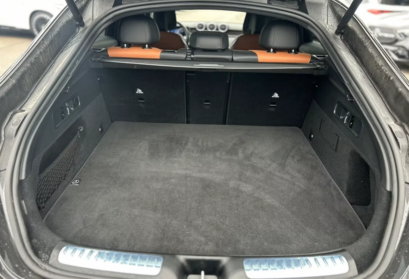 Mercedes-Benz GLC 200 4M Coupé AMG Night AHK LED