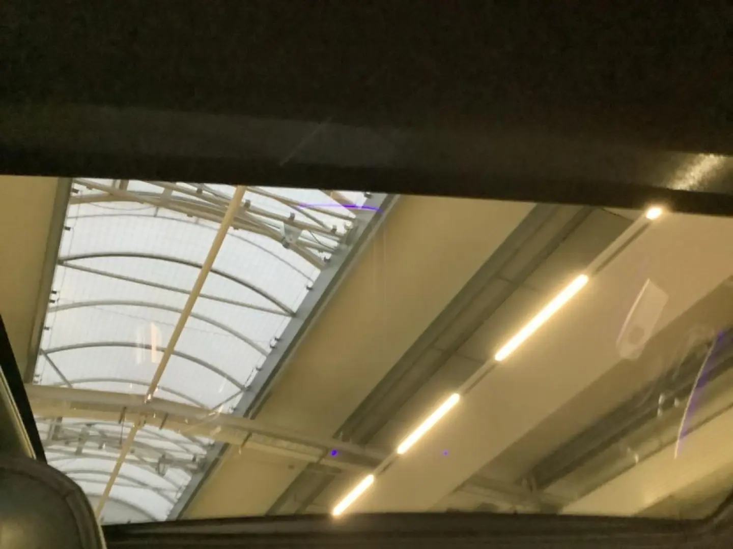 E 200 AMG Night Digital Superscreen Burmester 360