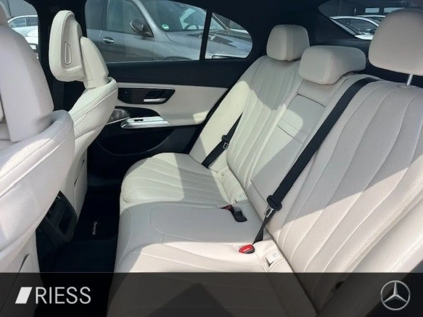 E 220 d AMG Sport Superscreen Burmester Ventilation