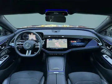 E 220 d AMG NIGHT SUPERSCREEN DISTRO BURME 360