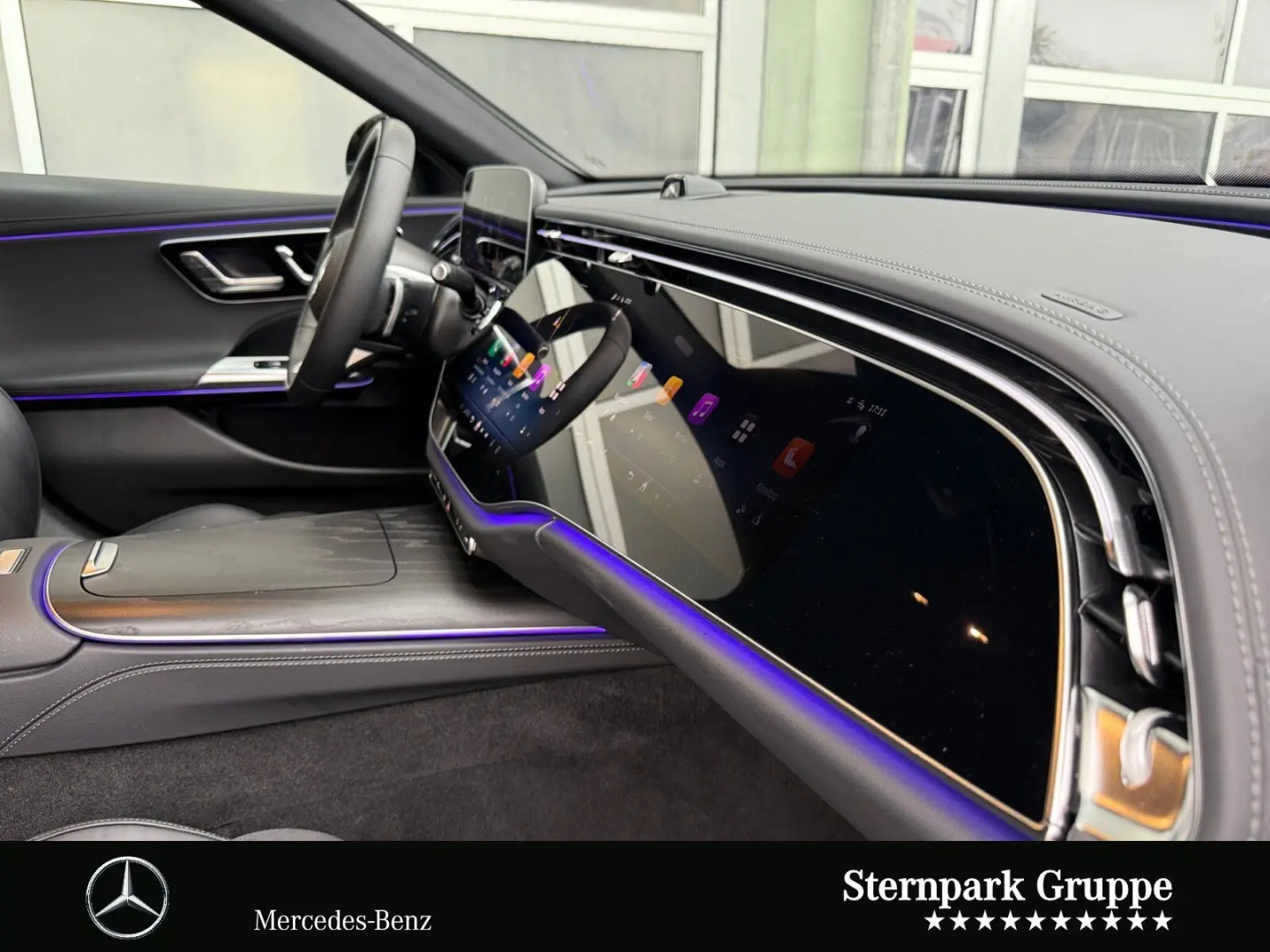 E 220 d AMG Distronic Superscreen 360  Memory 20