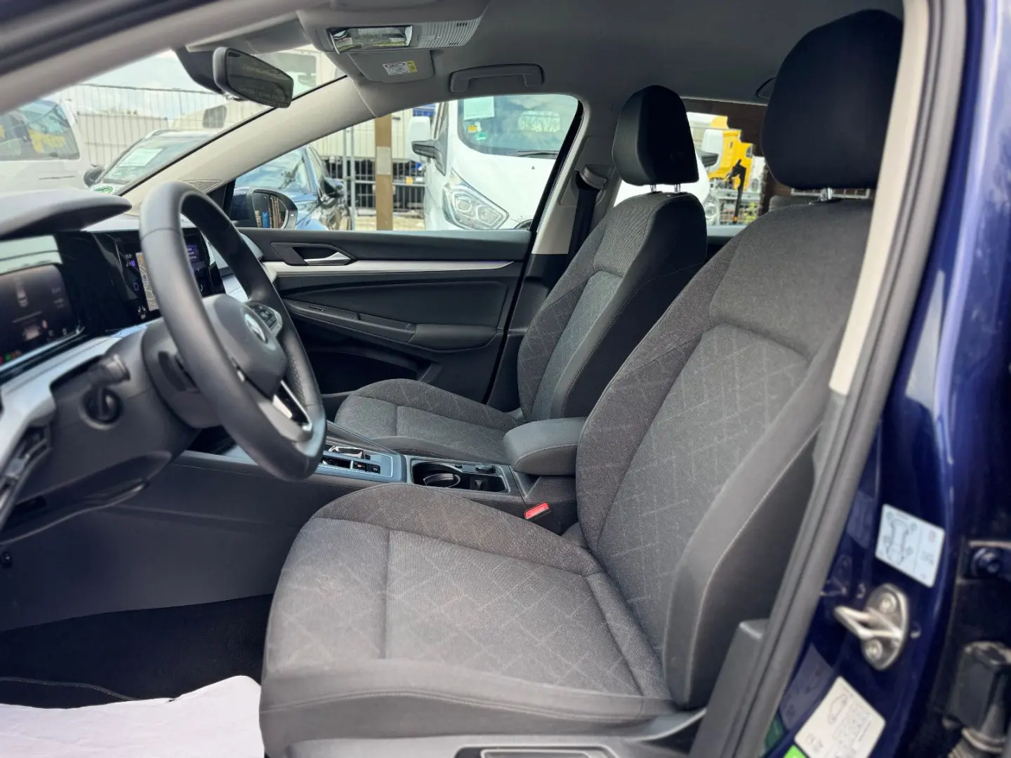 Golf VIII Lim. Life eTSI LED Ambilight ACC Spur