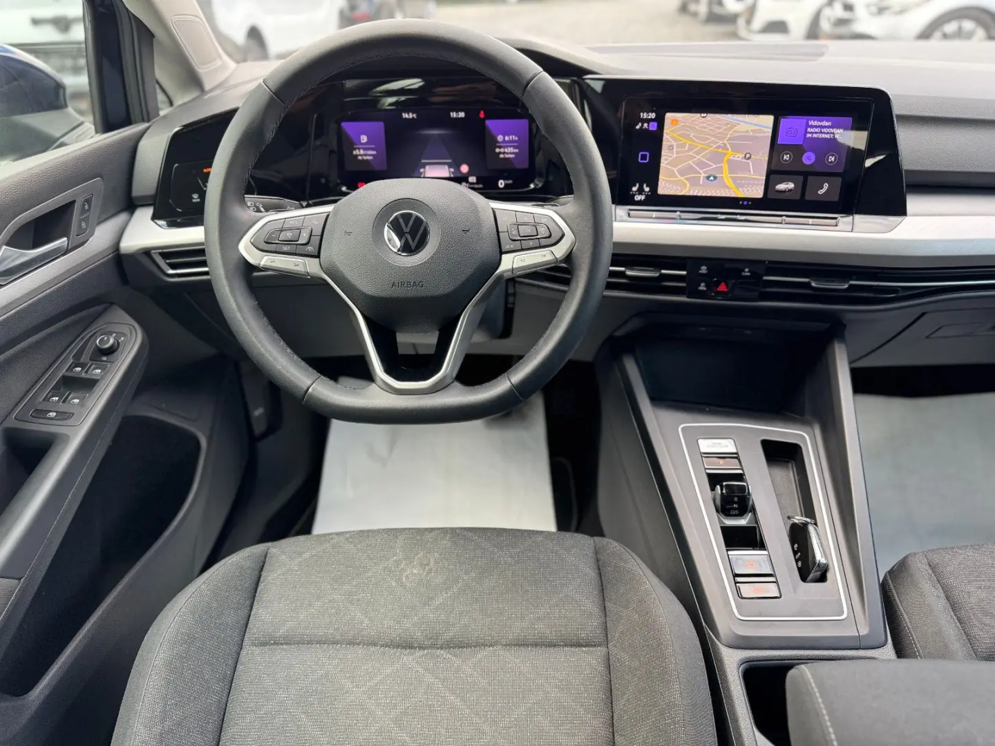 Golf VIII Lim. Life eTSI LED Ambilight ACC Spur