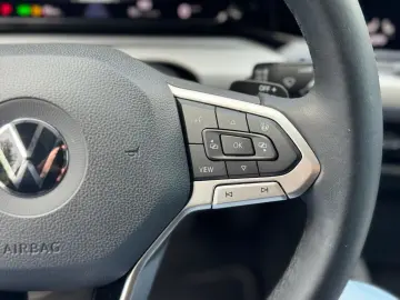 Golf VIII Lim. Life eTSI LED Ambilight ACC Spur