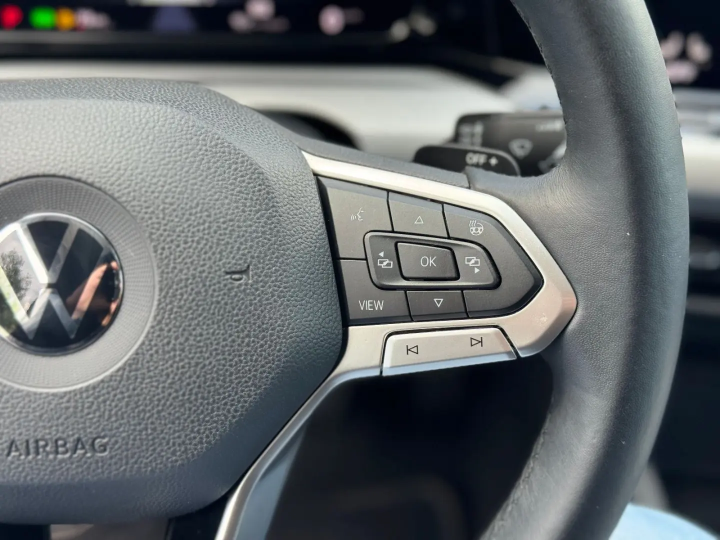 Golf VIII Lim. Life eTSI LED Ambilight ACC Spur