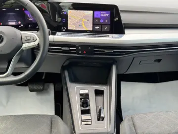 Golf VIII Lim. Life eTSI LED Ambilight ACC Spur