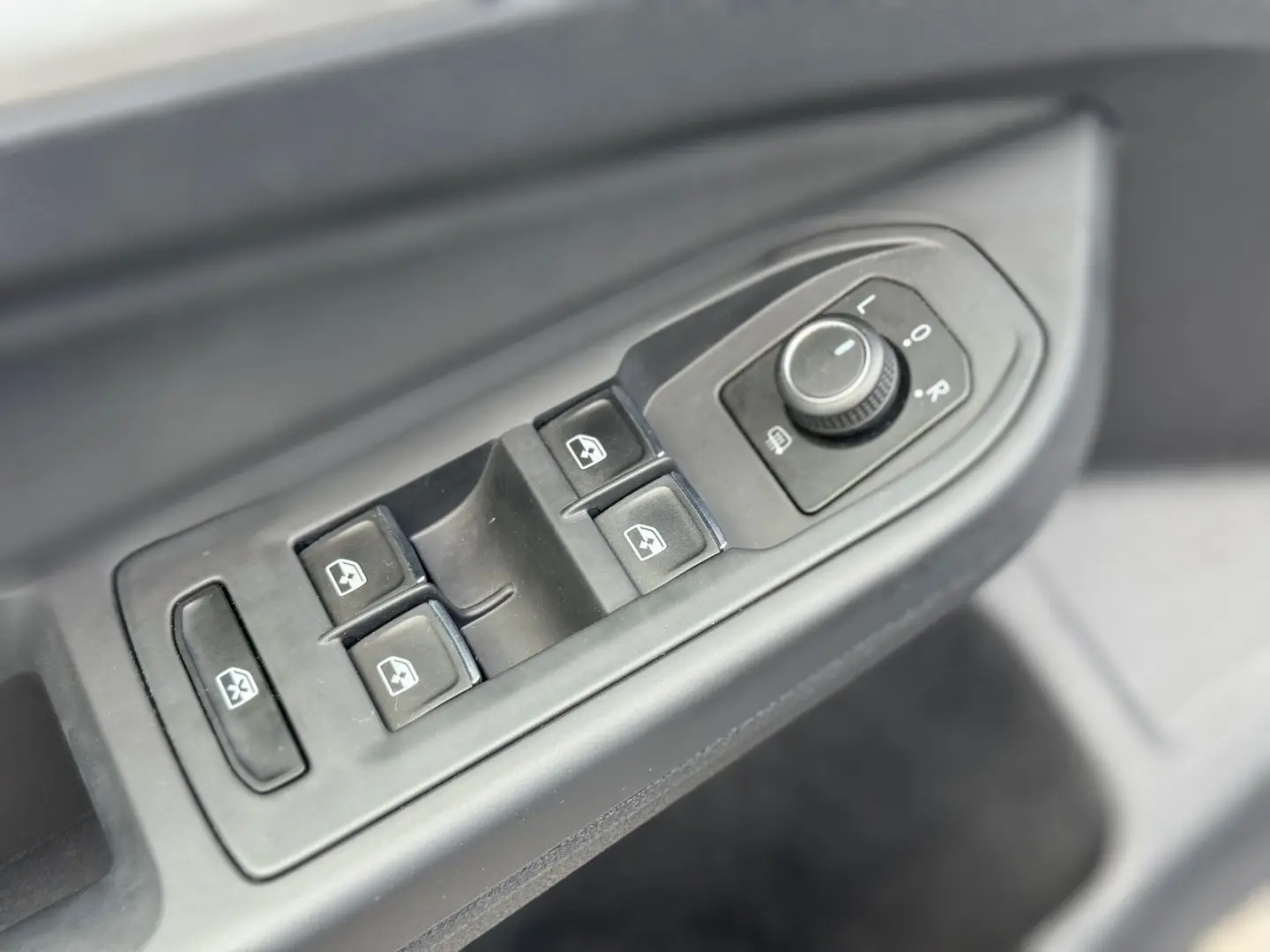 Golf VIII Lim. Life eTSI LED Ambilight ACC Spur