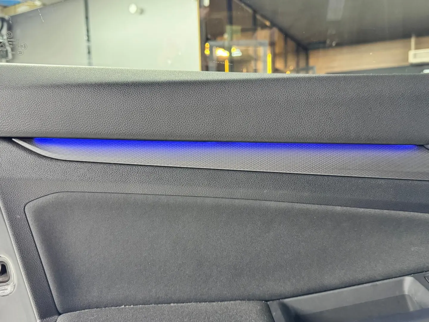 Golf Active 1.5 eTSI  DSG NAVI KLIMA PDC SHZ ACC