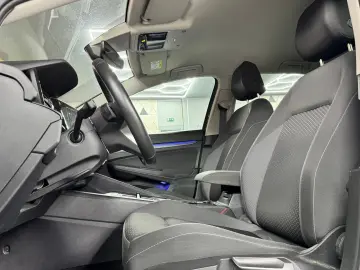 Golf Active 1.5 eTSI  DSG NAVI KLIMA PDC SHZ ACC