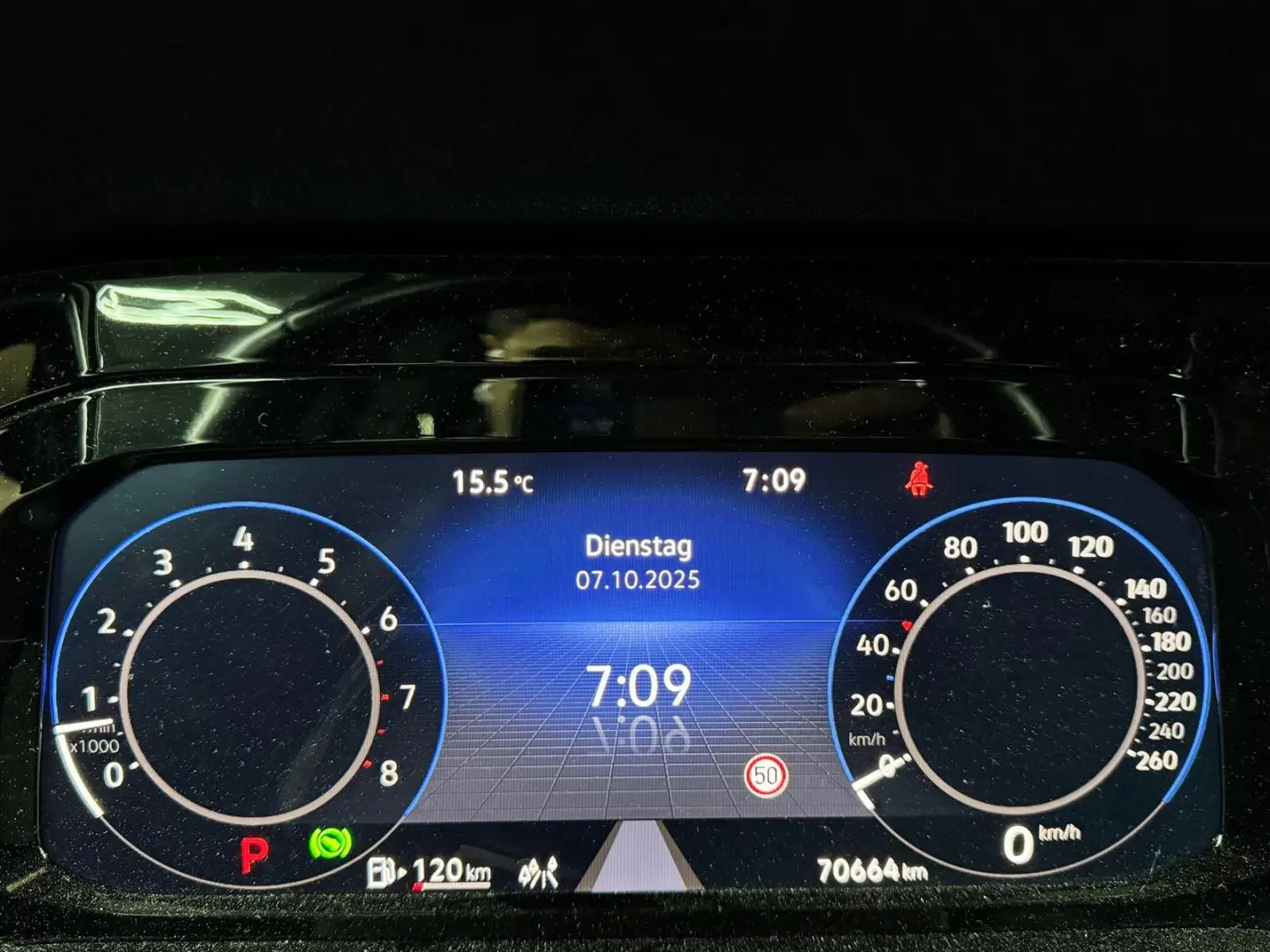 Golf Active 1.5 eTSI  DSG NAVI KLIMA PDC SHZ ACC