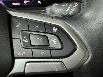 Golf Active 1.5 eTSI  DSG NAVI KLIMA PDC SHZ ACC