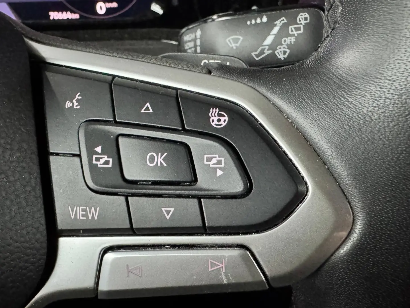 Golf Active 1.5 eTSI  DSG NAVI KLIMA PDC SHZ ACC