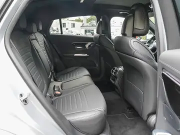 Mercedes-Benz GLC 200 COUPÈ-AMG-DISTRONIC