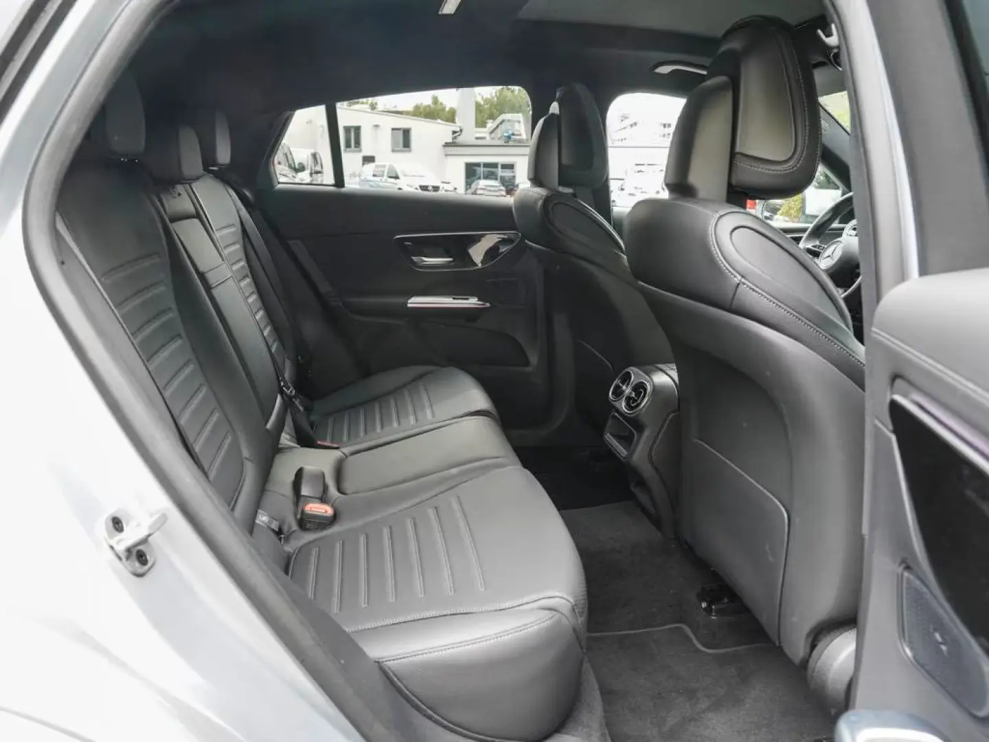 Mercedes-Benz GLC 200 COUPÈ-AMG-DISTRONIC