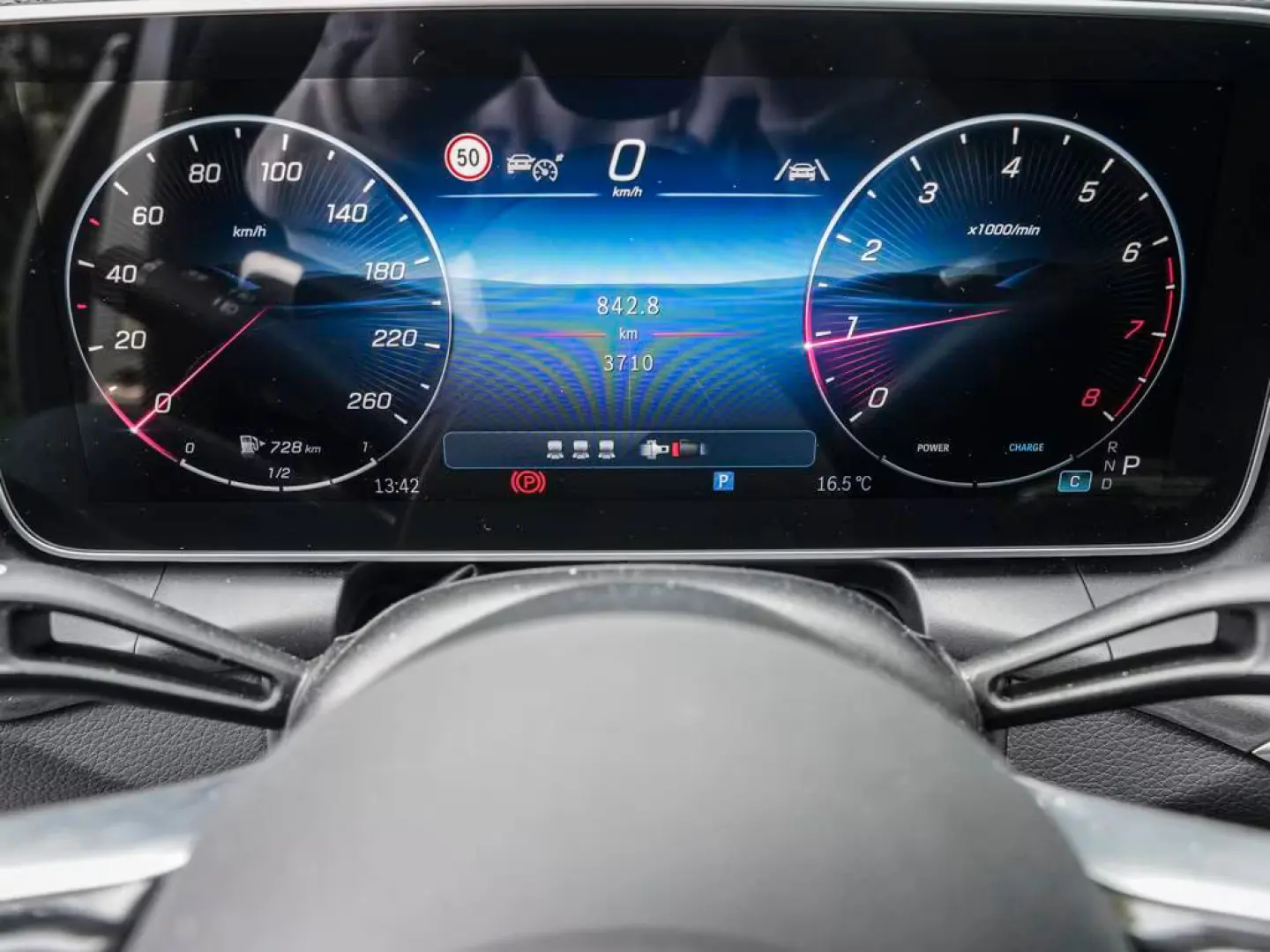 Mercedes-Benz GLC 200 COUPÈ-AMG-DISTRONIC