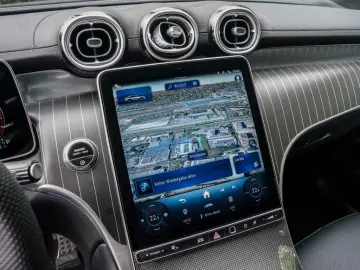 Mercedes-Benz GLC 200 COUPÈ-AMG-DISTRONIC