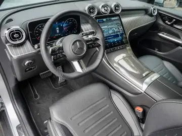 Mercedes-Benz GLC 200 COUPÈ-AMG-DISTRONIC