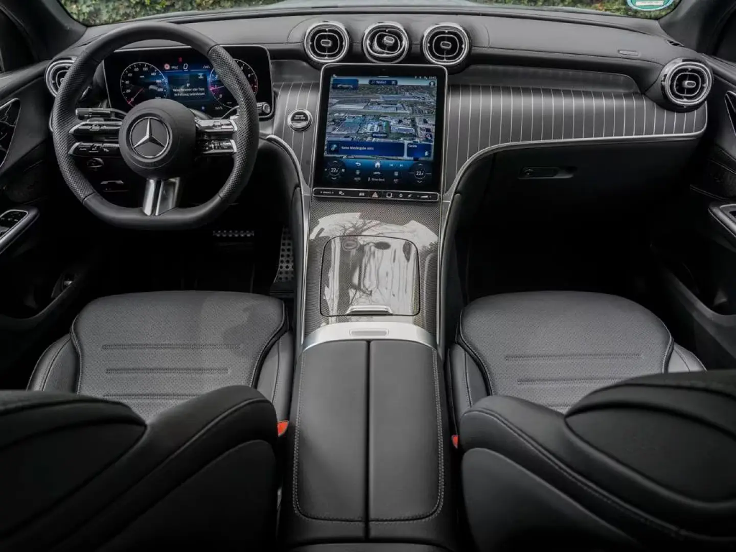 Mercedes-Benz GLC 200 COUPÈ-AMG-DISTRONIC