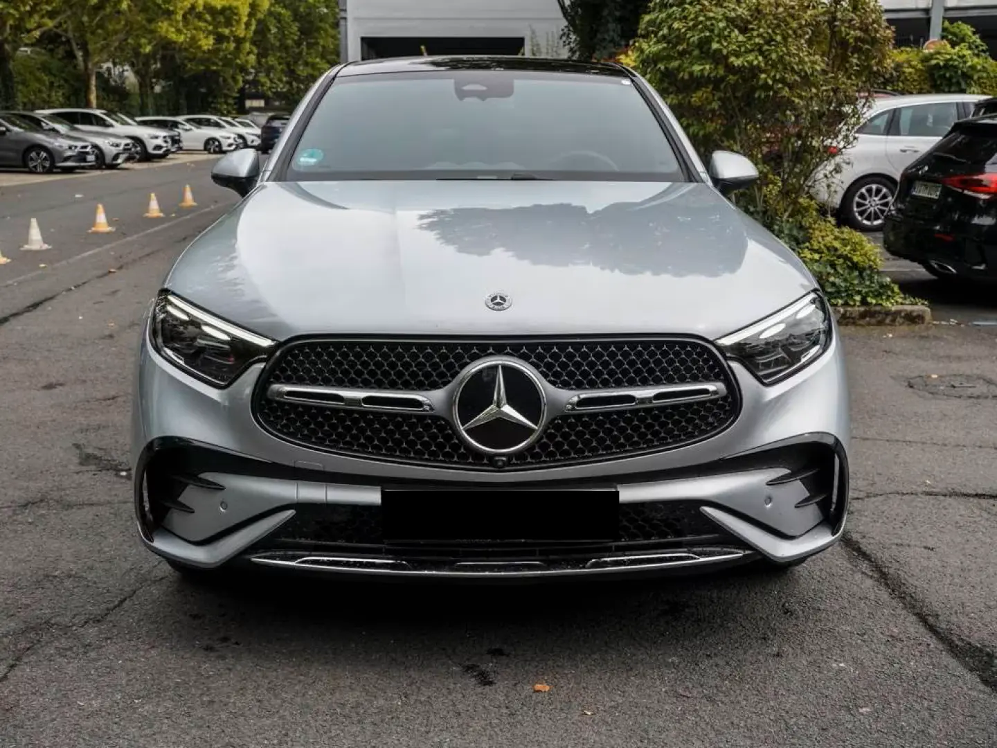 Mercedes-Benz GLC 200 COUPÈ-AMG-DISTRONIC