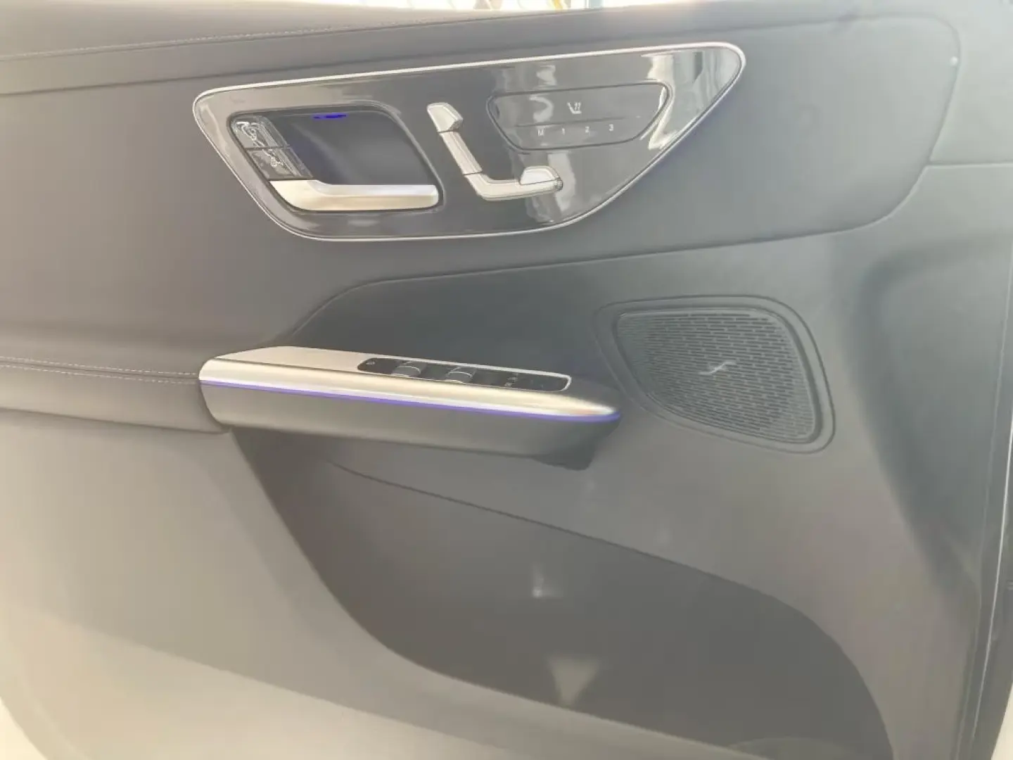 Mercedes-Benz GLC 200 EDIȚIA 4M AMG-Line Night AHK