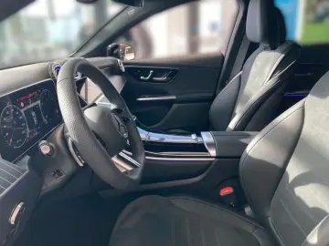 Mercedes-Benz GLC 200 EDIȚIA 4M AMG-Line Night AHK