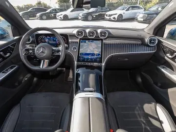 Mercedes-Benz GLC 200 Pachet 4MATIC Coupé Pano Spur