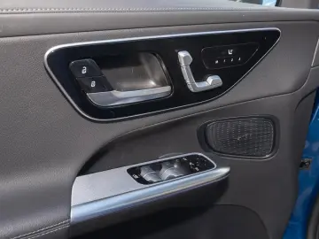 Mercedes-Benz GLC 200 Pachet 4MATIC Coupé Pano Spur