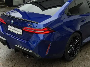 M5 Limousine M Drivers B&W DA Prof PA Prof HuD