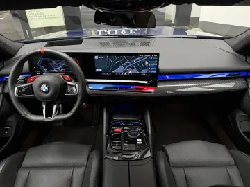 M5 Limousine M Drivers B&W DA Prof PA Prof HuD