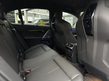 M5 Limousine M Drivers B&W DA Prof PA Prof HuD