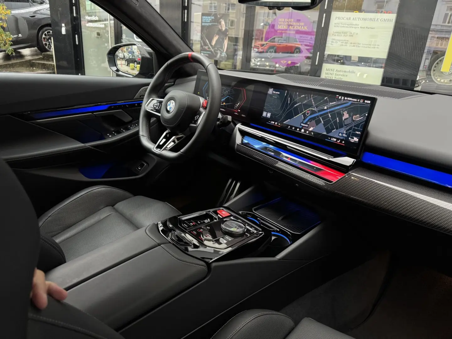 M5 Limousine M Drivers B&W DA Prof PA Prof HuD