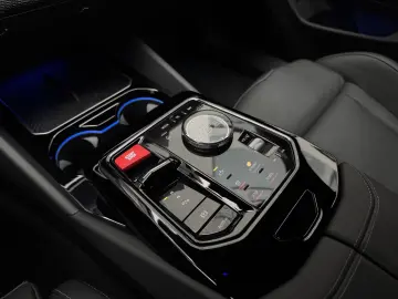 M5 Limousine M Drivers B&W DA Prof PA Prof HuD