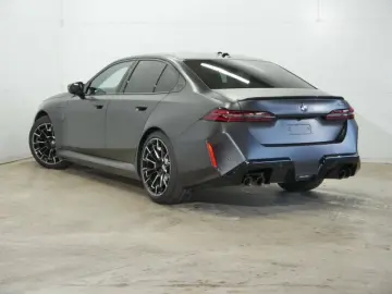 M5 G90 NP 170290.- V-Max Carbon-Keramik ACC B&W