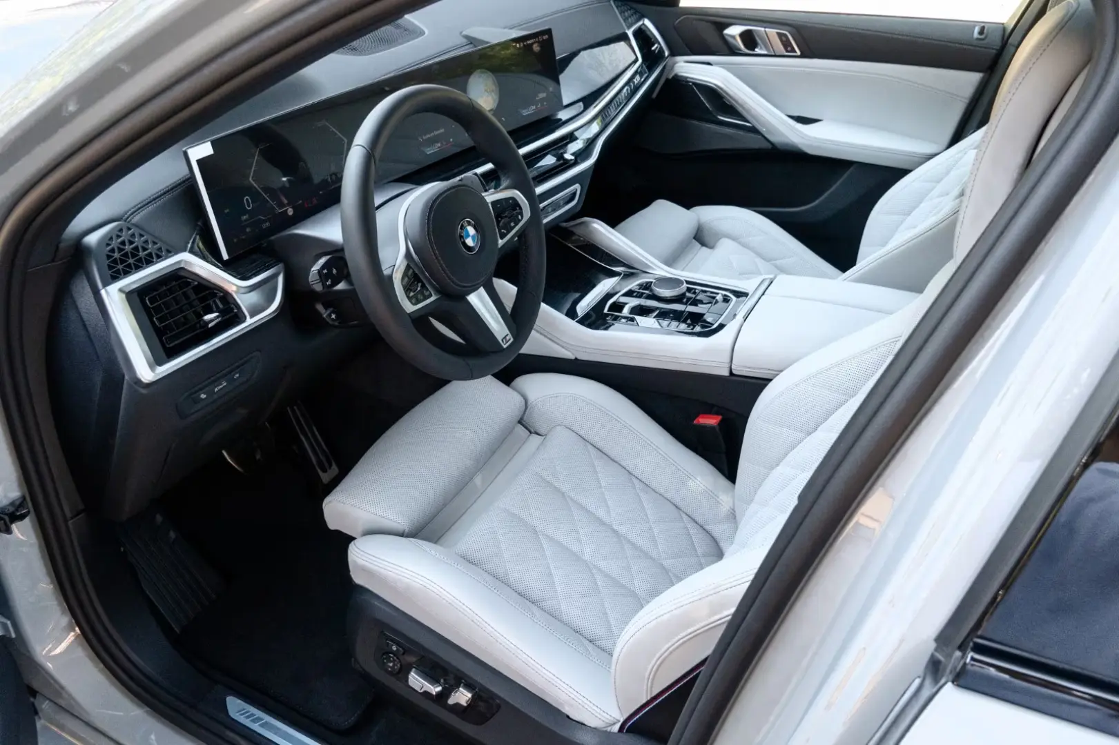 BMW X6 30d M SPORT. PANO. LUFTF.