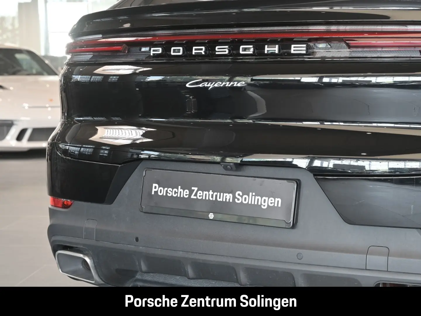 Cayenne E-Hybrid Coupe Beifahrerdisplay 21'' BOS