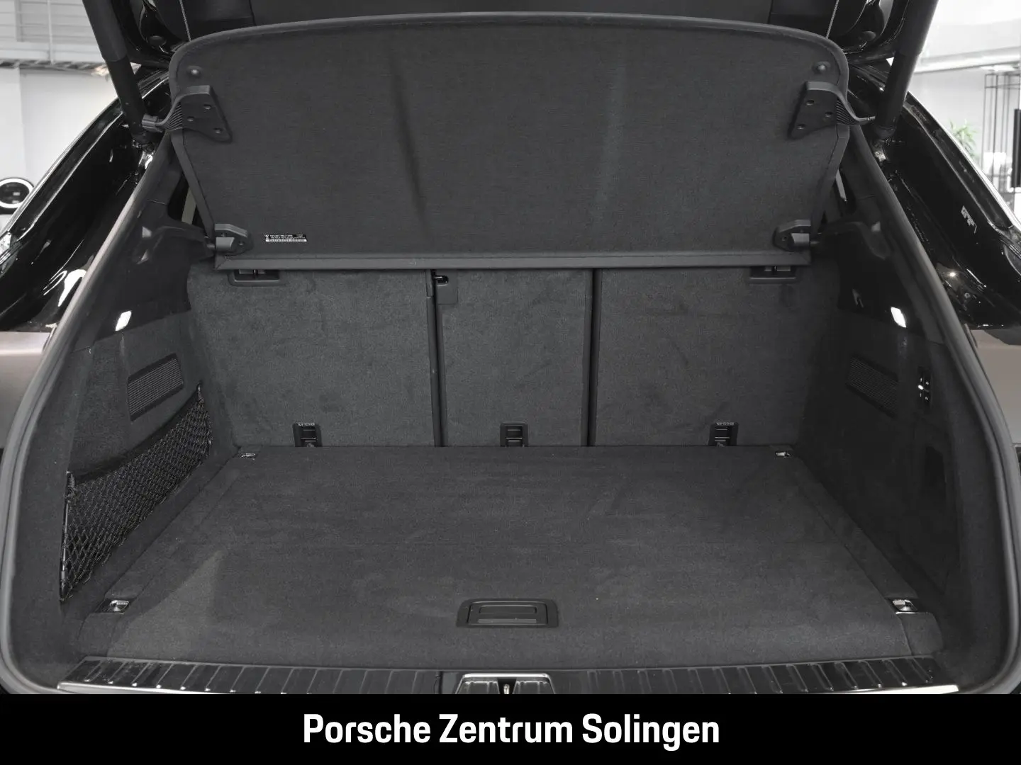 Cayenne E-Hybrid Coupe Beifahrerdisplay 21'' BOS