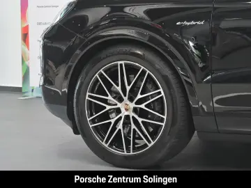 Cayenne E-Hybrid Coupe Beifahrerdisplay 21'' BOS