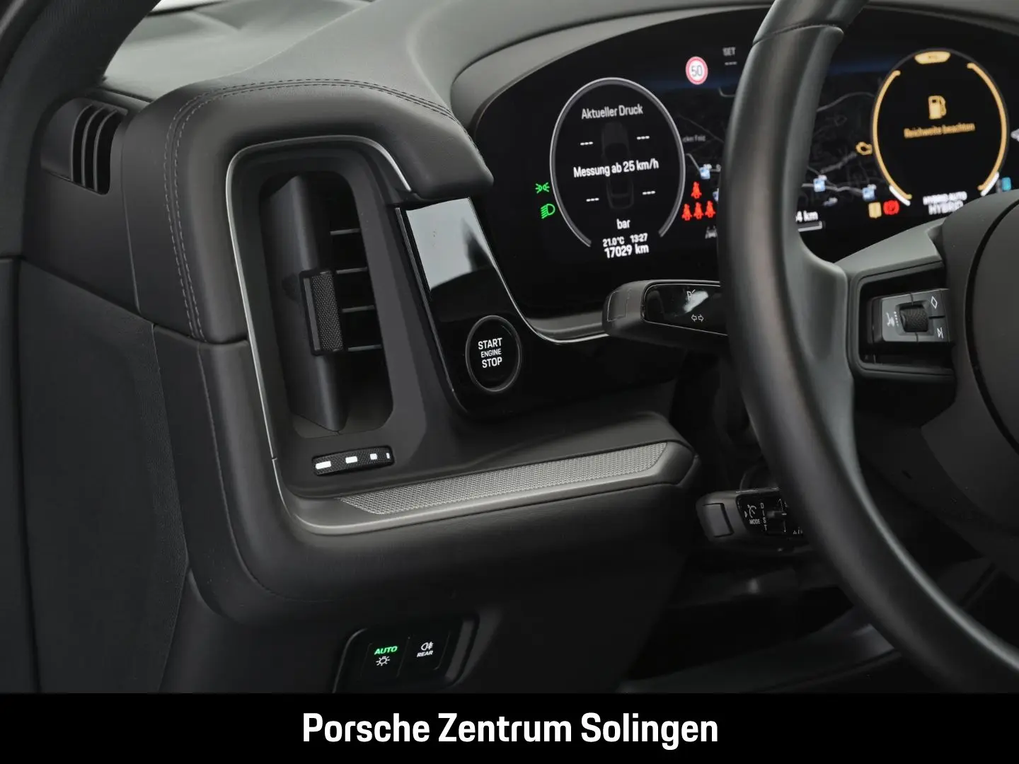 Cayenne E-Hybrid Coupe Beifahrerdisplay 21'' BOS