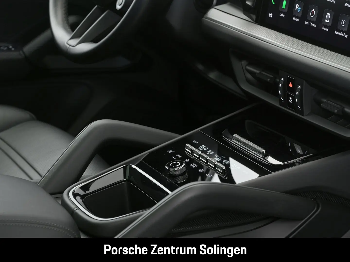 Cayenne E-Hybrid Coupe Beifahrerdisplay 21'' BOS