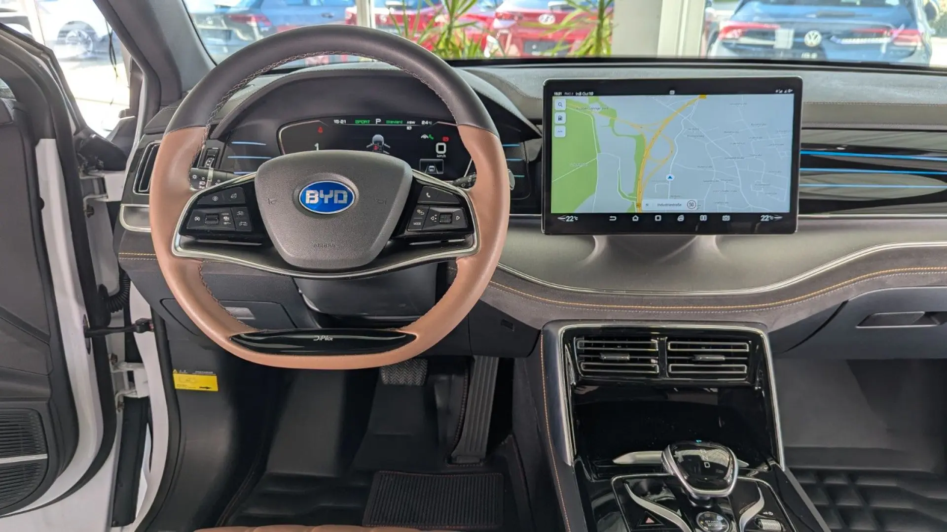 TANG Tang 380 kW Flagship 4WD  Leder Pano-Dach