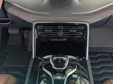 TANG Tang 380 kW Flagship 4WD  Leder Pano-Dach