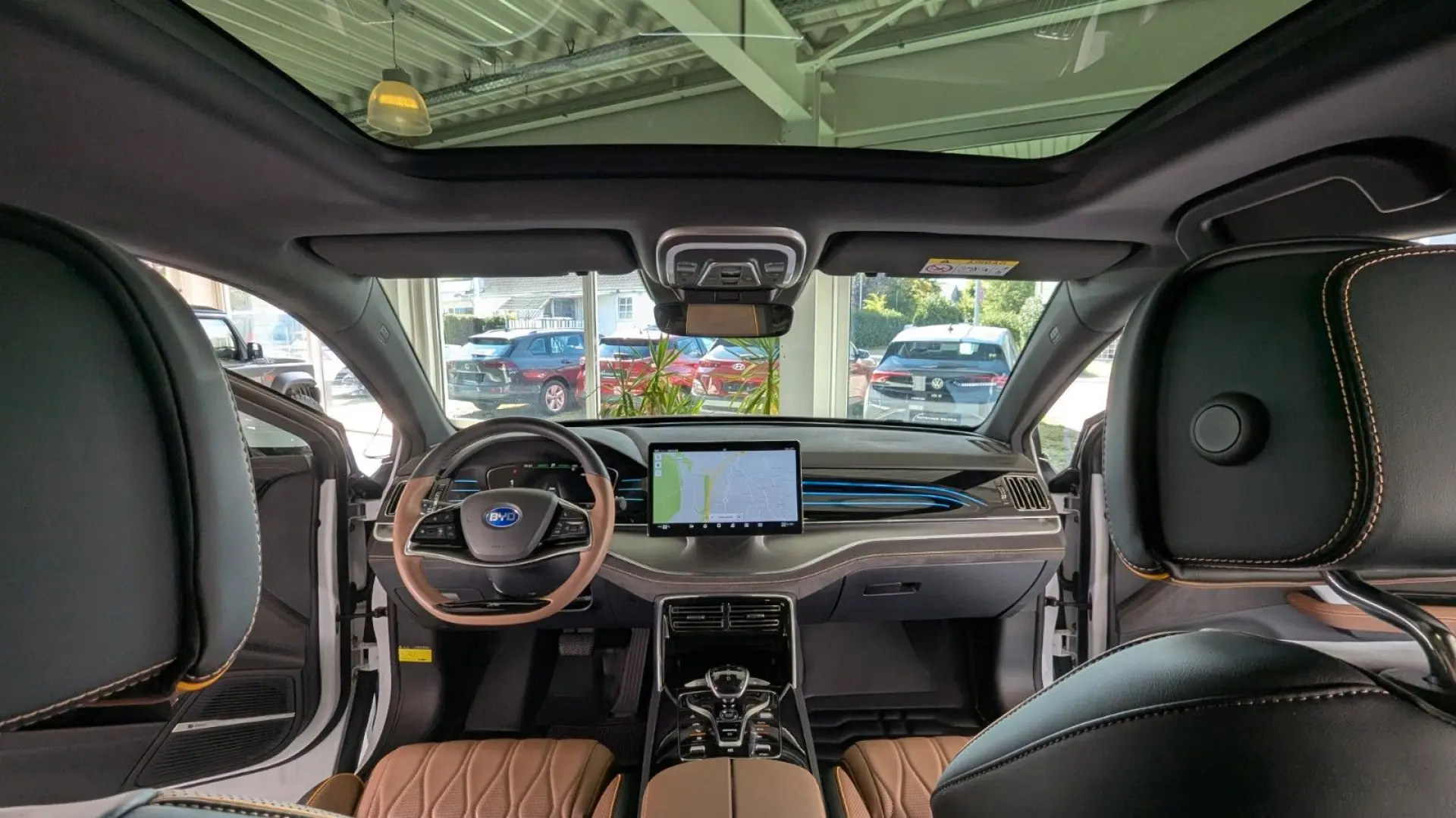 TANG Tang 380 kW Flagship 4WD  Leder Pano-Dach