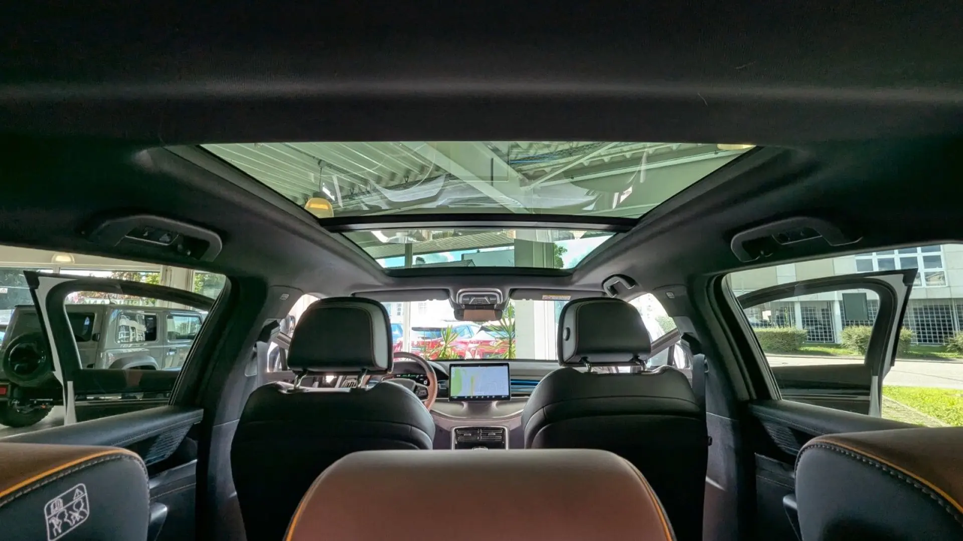 TANG Tang 380 kW Flagship 4WD  Leder Pano-Dach