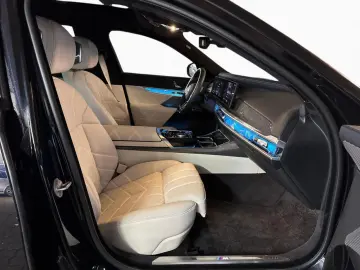 BMW i7 50 M-Sport