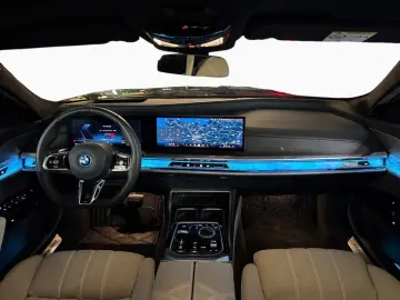 BMW i7 50 M-Sport