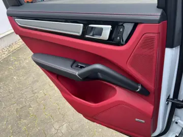 Porsche Cayenne CAYENNE COUPE PLATINUM EDITION