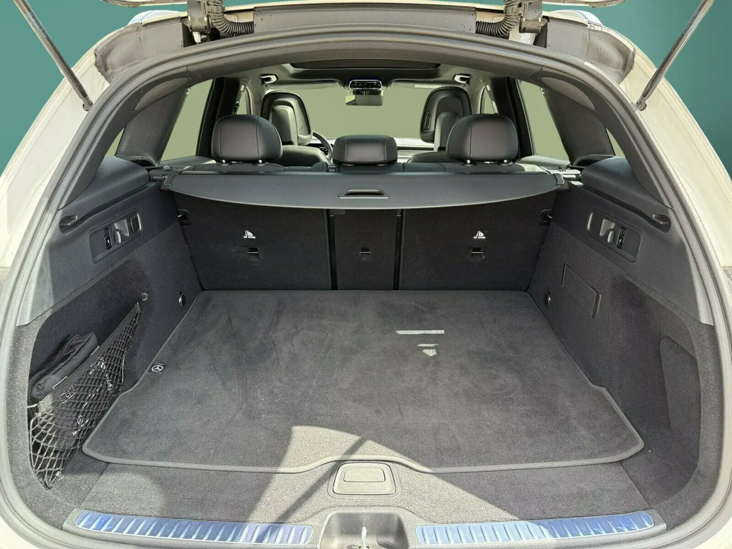 GLC 300 4M AMG NIGHT PANO BURME 360  HUD MEMORY