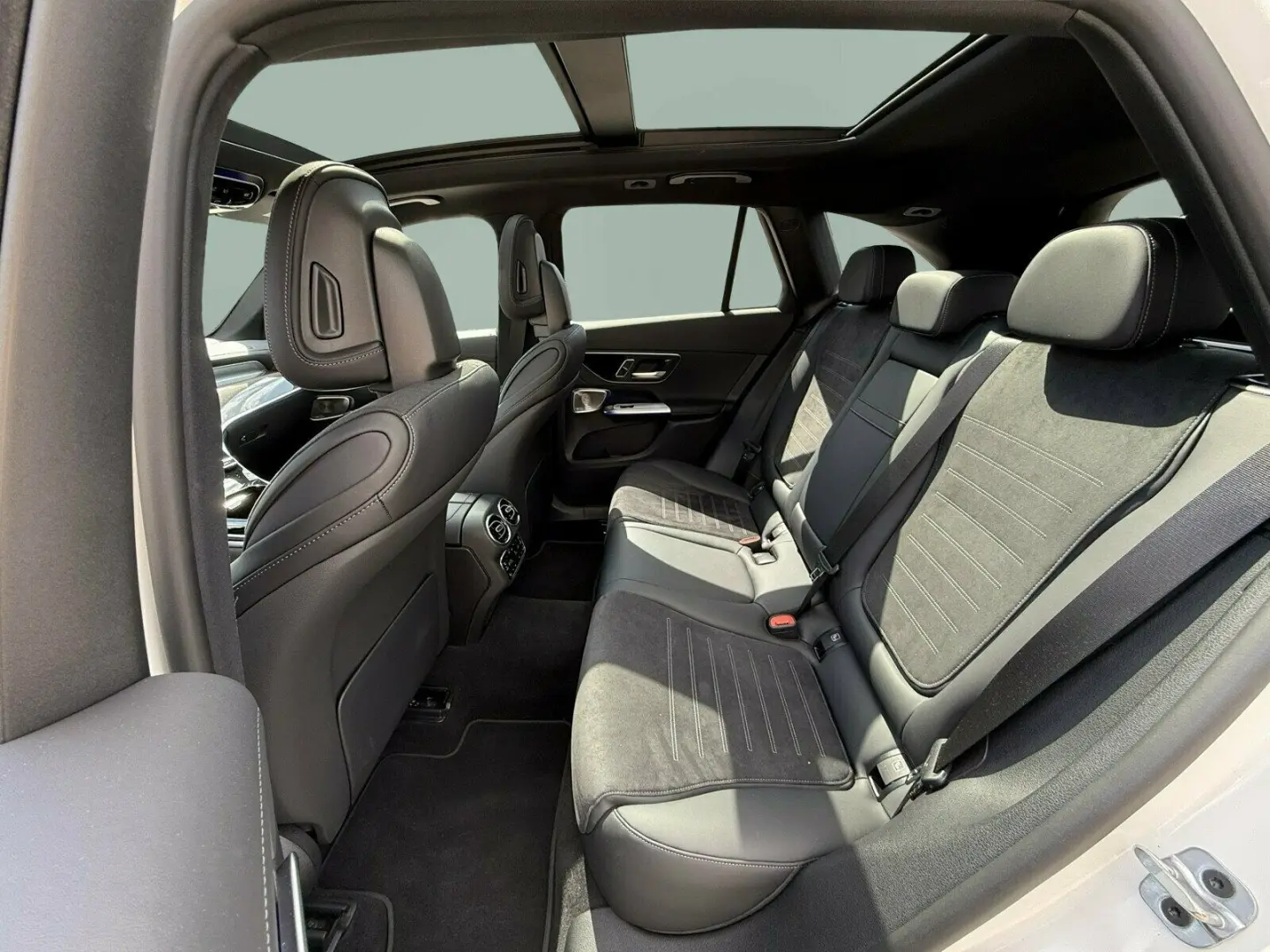 GLC 300 4M AMG NIGHT PANO BURME 360  HUD MEMORY